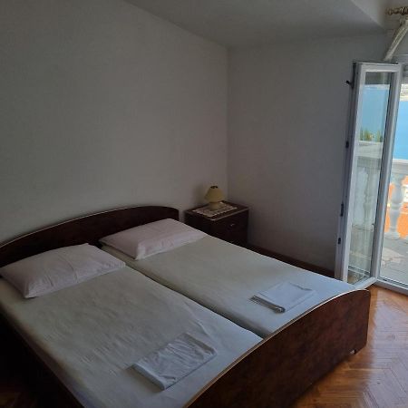 Villa Nena In Central Dalmatia โตรกีร์ ภายนอก รูปภาพ