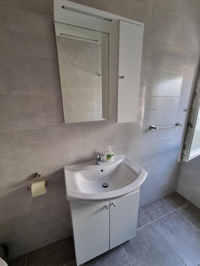 Villa Nena In Central Dalmatia โตรกีร์ ภายนอก รูปภาพ