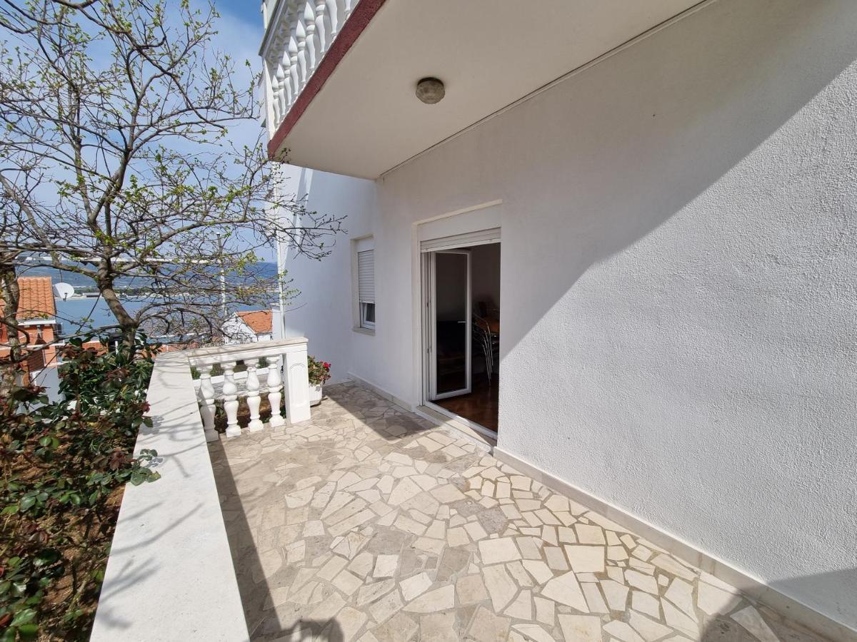 Villa Nena In Central Dalmatia โตรกีร์ ภายนอก รูปภาพ