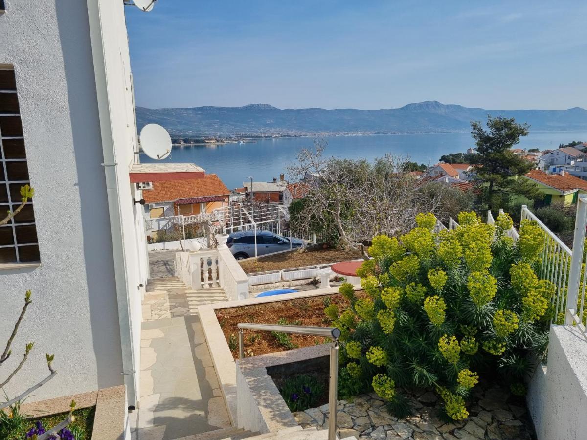 Villa Nena In Central Dalmatia โตรกีร์ ภายนอก รูปภาพ