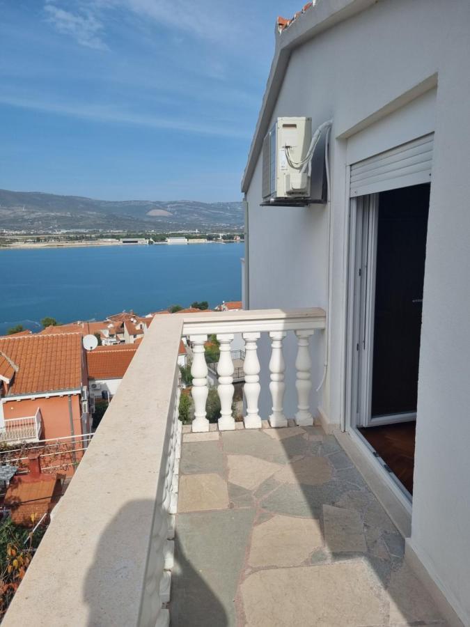 Villa Nena In Central Dalmatia โตรกีร์ ภายนอก รูปภาพ