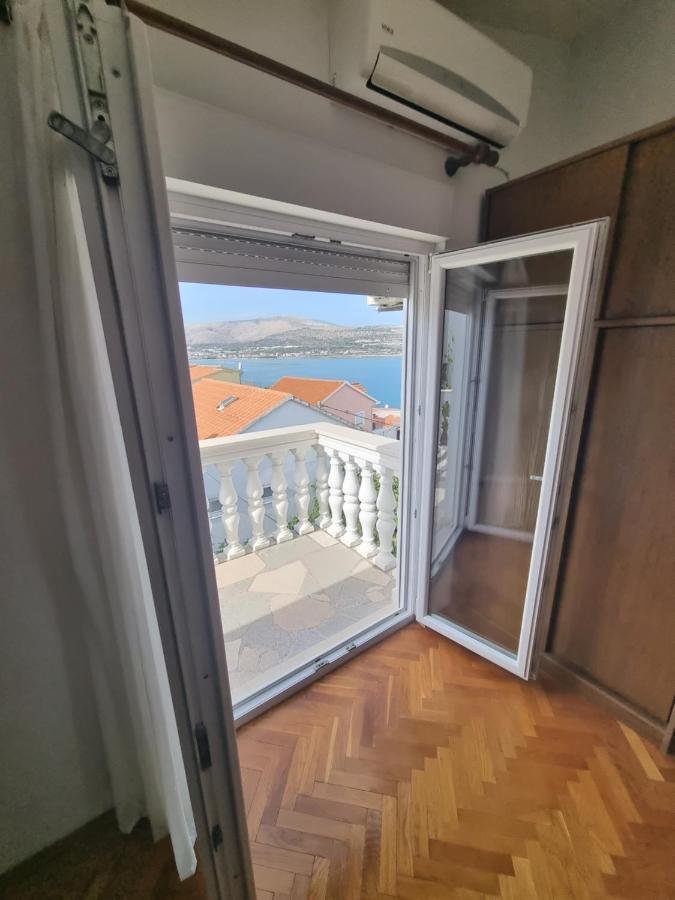 Villa Nena In Central Dalmatia โตรกีร์ ภายนอก รูปภาพ